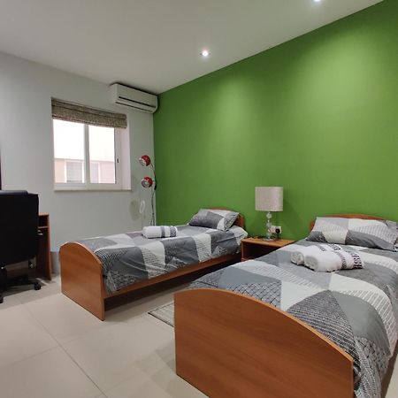 Depiro Point Deluxe - Modern, Designer Apartment 2 Minutes Away From Popular Sliema Seafront Bagian luar foto