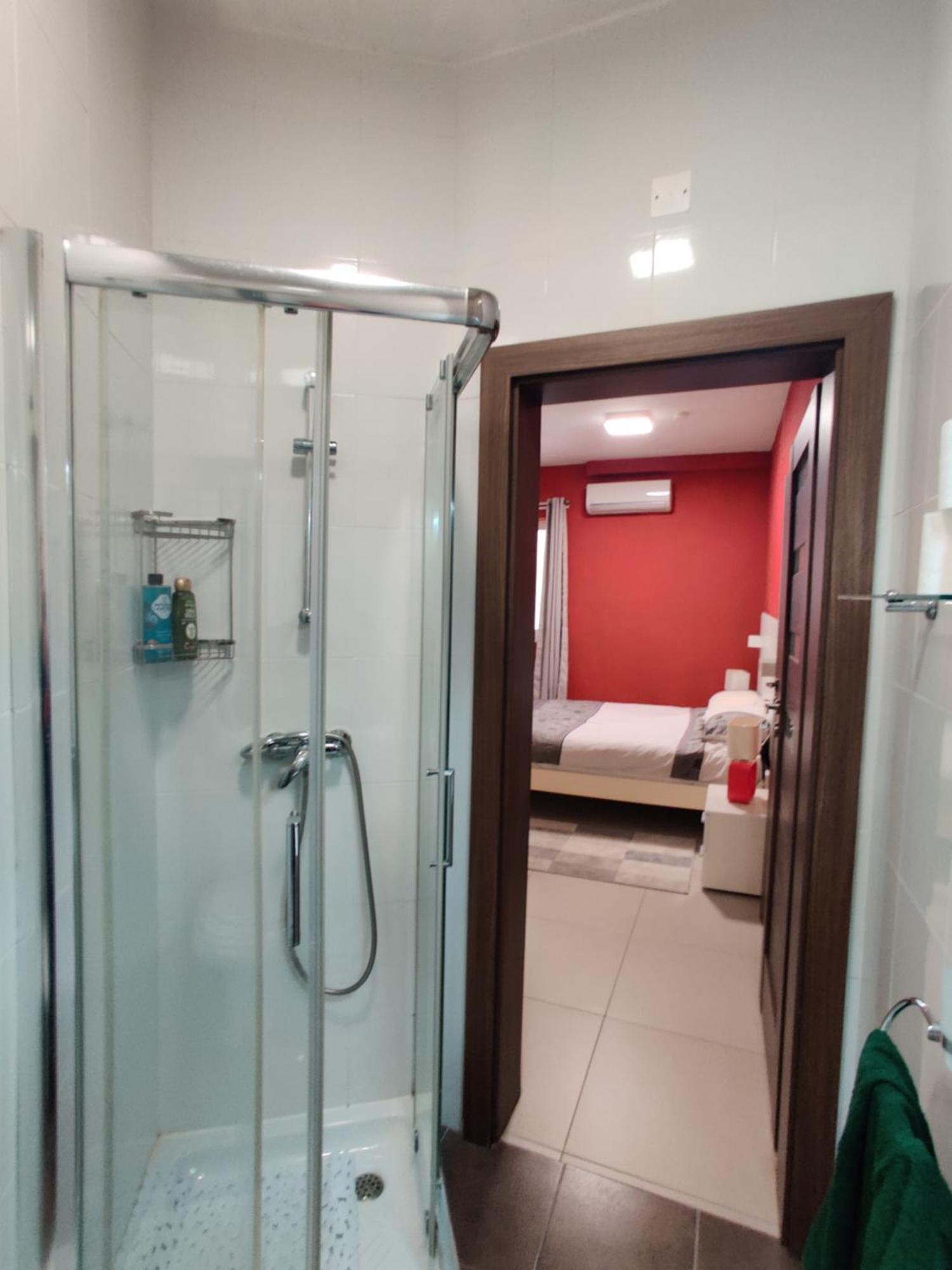 Depiro Point Deluxe - Modern, Designer Apartment 2 Minutes Away From Popular Sliema Seafront Bagian luar foto