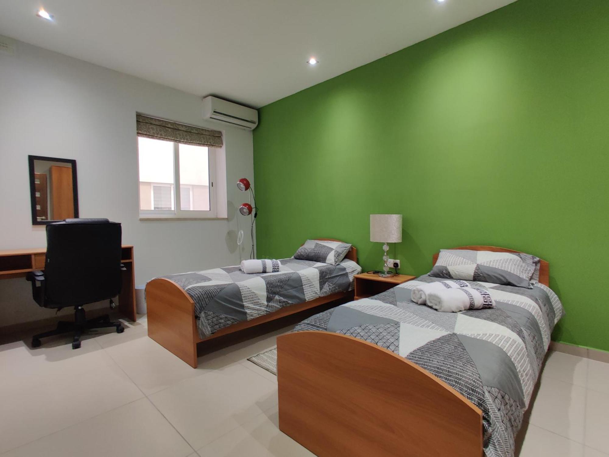 Depiro Point Deluxe - Modern, Designer Apartment 2 Minutes Away From Popular Sliema Seafront Bagian luar foto