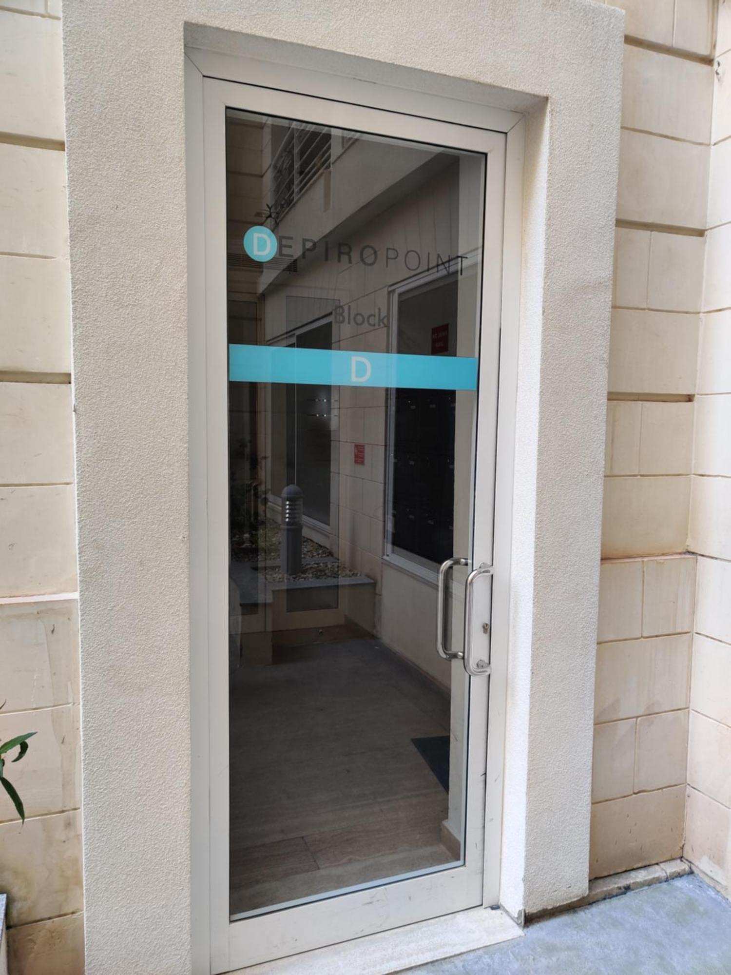 Depiro Point Deluxe - Modern, Designer Apartment 2 Minutes Away From Popular Sliema Seafront Bagian luar foto