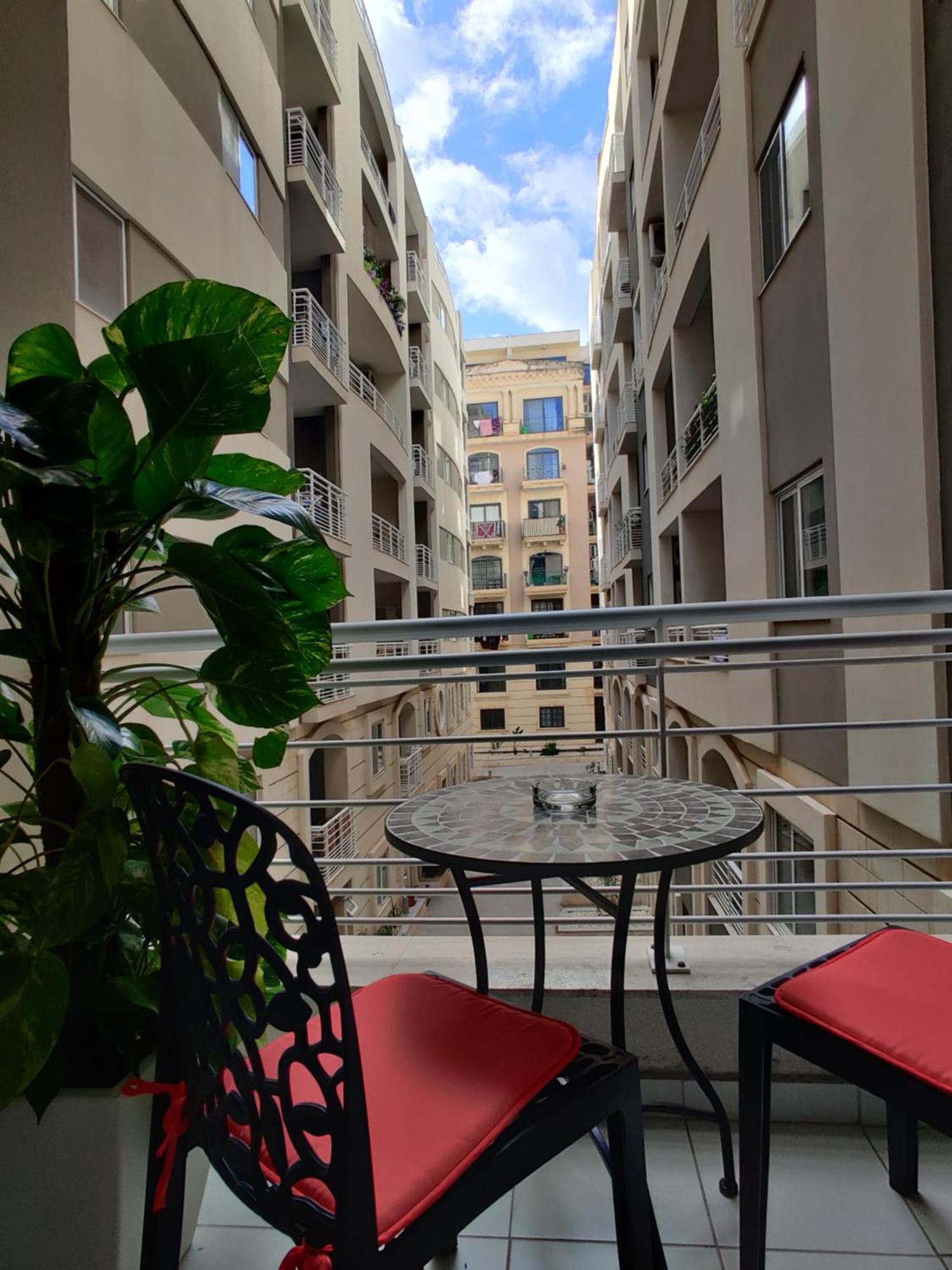 Depiro Point Deluxe - Modern, Designer Apartment 2 Minutes Away From Popular Sliema Seafront Bagian luar foto