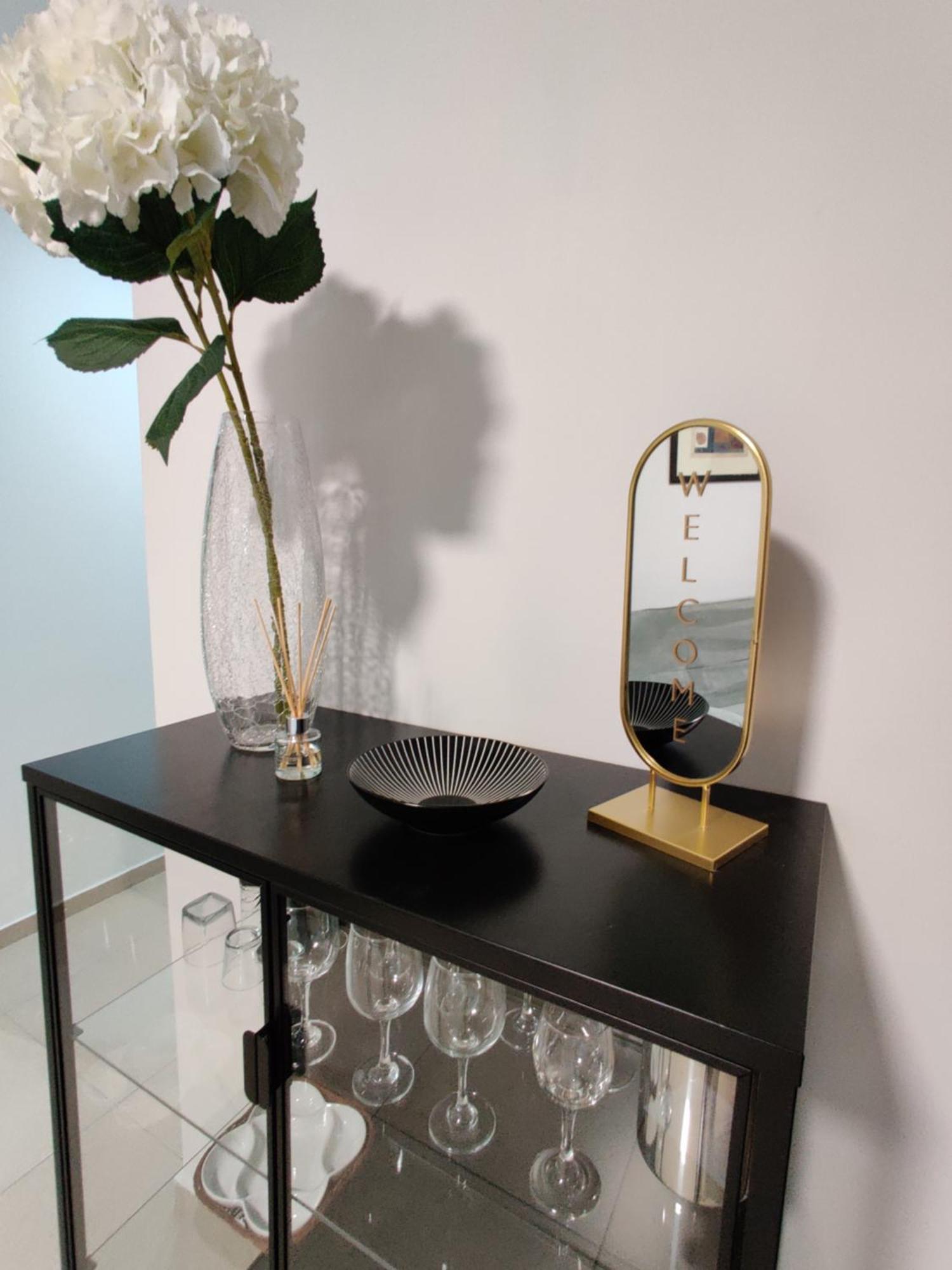 Depiro Point Deluxe - Modern, Designer Apartment 2 Minutes Away From Popular Sliema Seafront Bagian luar foto