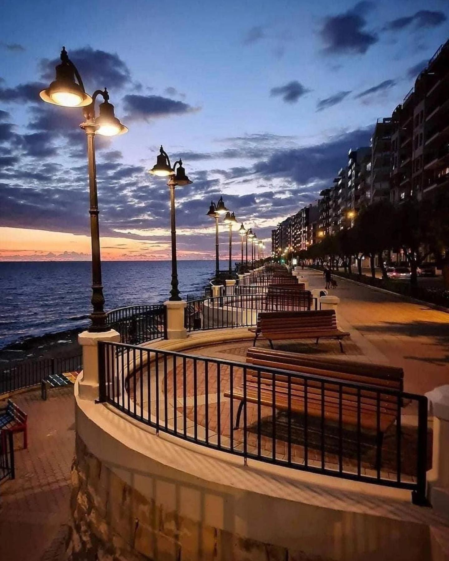Depiro Point Deluxe - Modern, Designer Apartment 2 Minutes Away From Popular Sliema Seafront Bagian luar foto